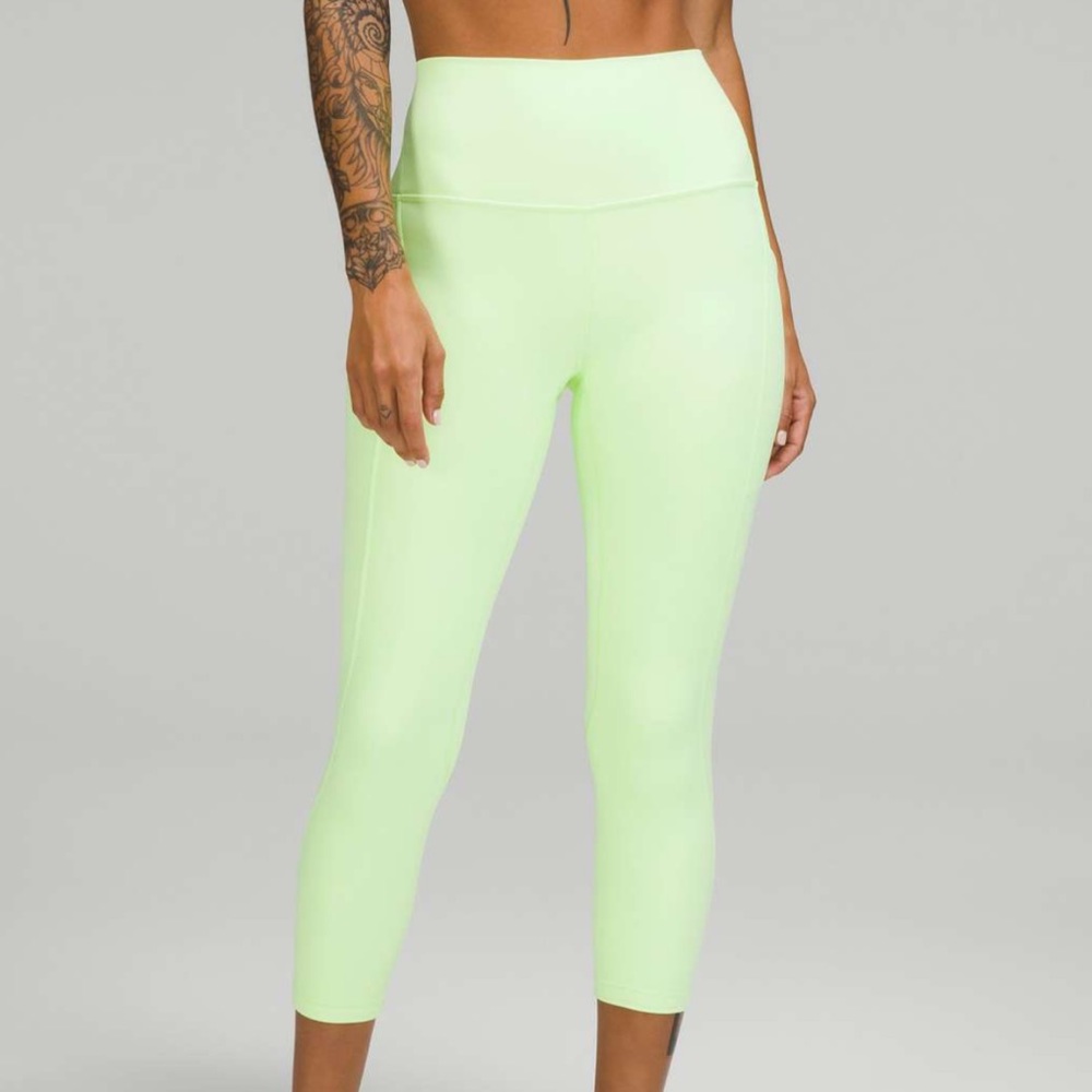 NWOT. Lululemon Align High-Rise Crop 23"